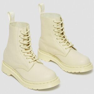 🩵NIB Dr. Martens Toile Cream Mono Pascal Virginia Leather 1460 Boots Size 8